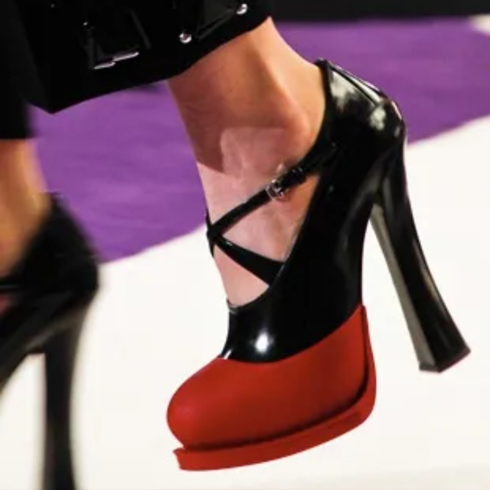 SOLD PRADA RUNWAY 2012 Orange leather & Rubber Mary Jane Heels FINAL PRICE 🧡 - Picture 1 of 16